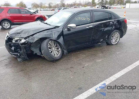 2013 Chrysler 200 Limited z USA, uszkodzony, nr VIN 1C3CCBCG7DN520735